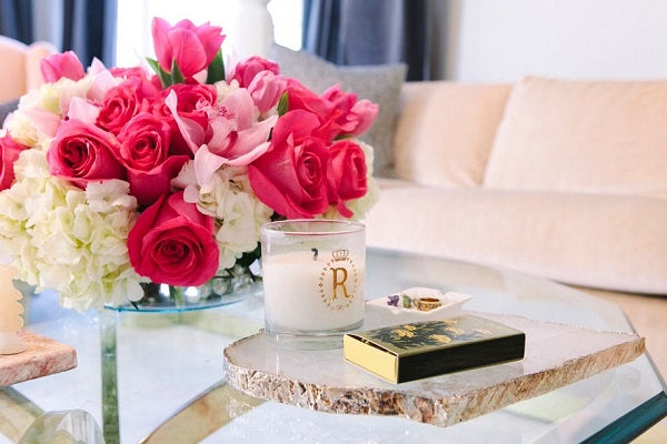 4 reasons to include flowers in your home decorating